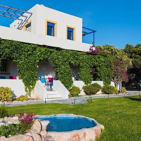 Villa Marqua Kalavárda エクステリア 写真