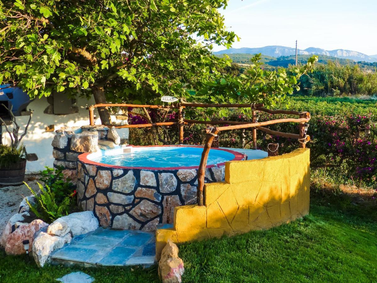 Villa Marqua Kalavárda エクステリア 写真